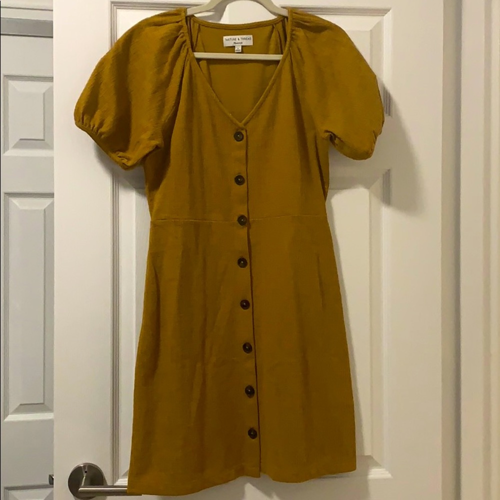 Puffed Sleeve Dress